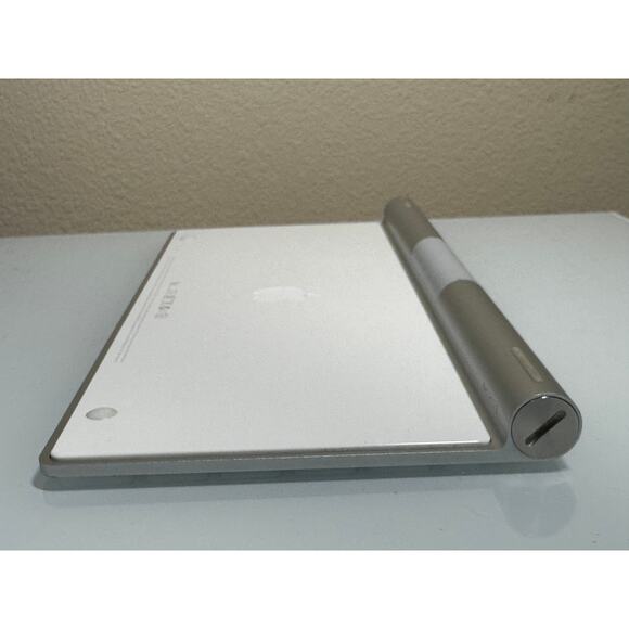 Apple‎ A1314 Wireless Keyboard - Excellent Condition! - Picture 3 of 4